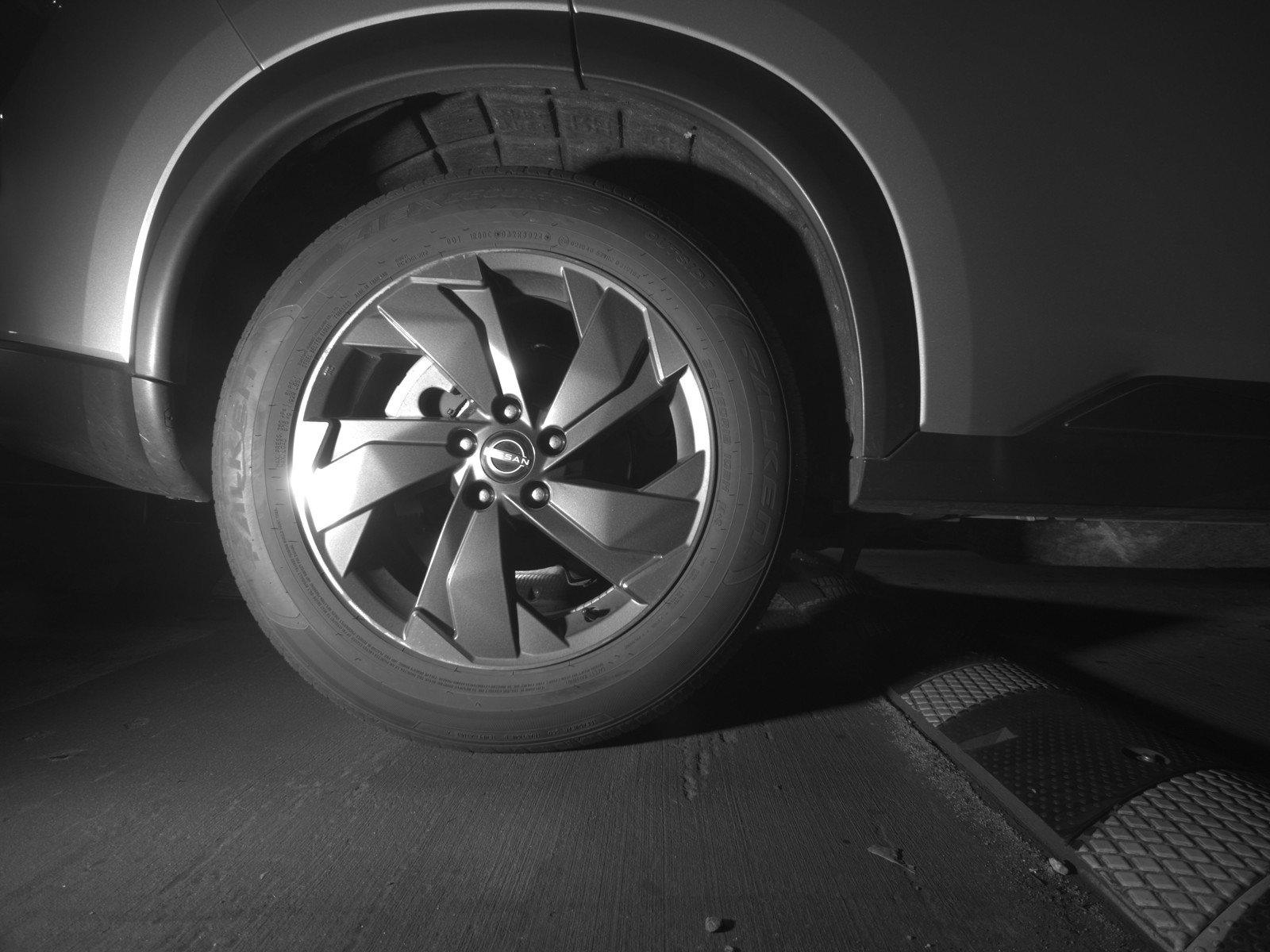 Used 2025 Nissan Rogue SV FWD image 15