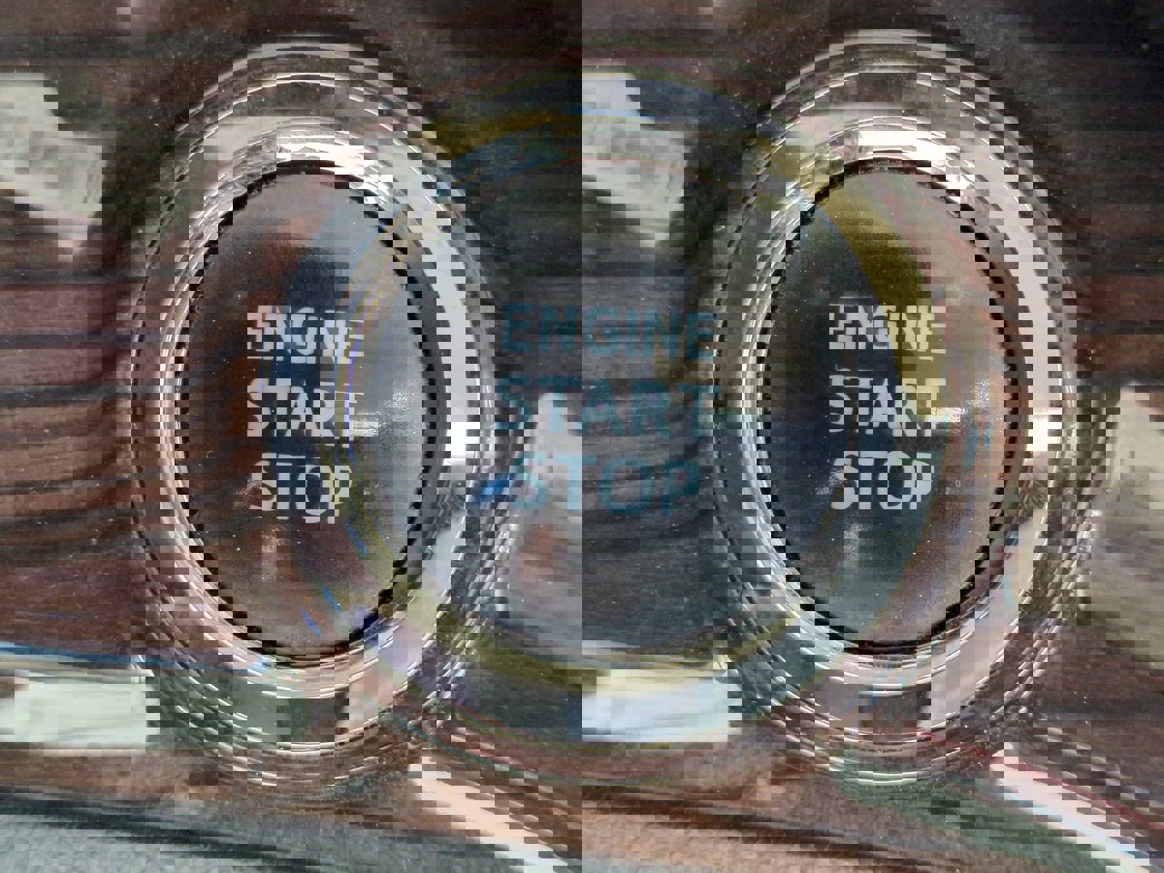 Used 2014 Toyota Avalon Limited image 28