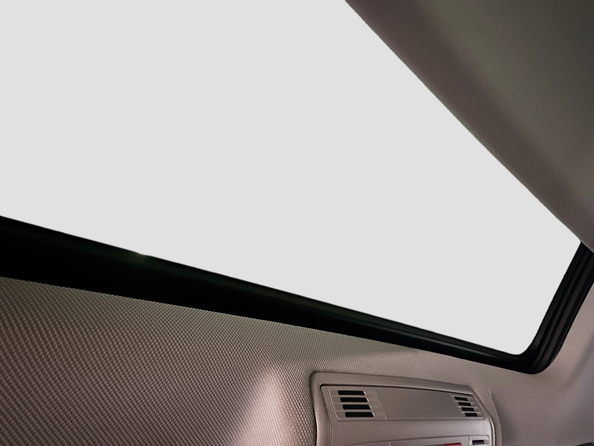 Used 2023 Volkswagen Tiguan SE w/ Panoramic Sunroof Package image 27