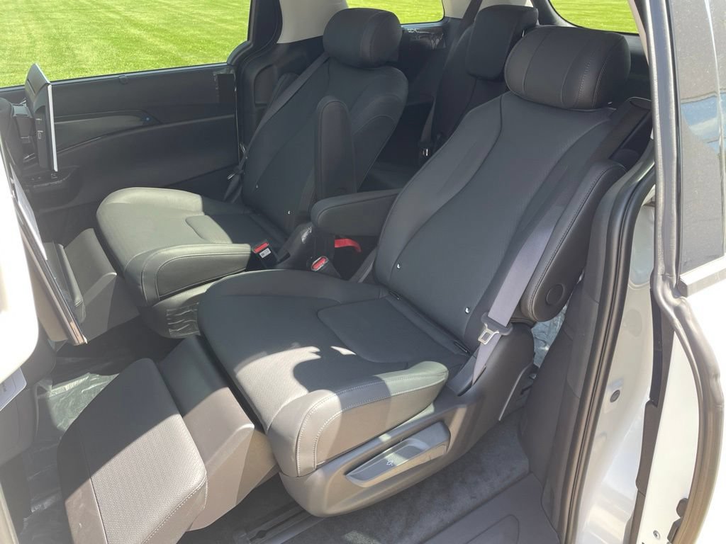 New 2026 Kia Carnival SX Prestige FWD image 12