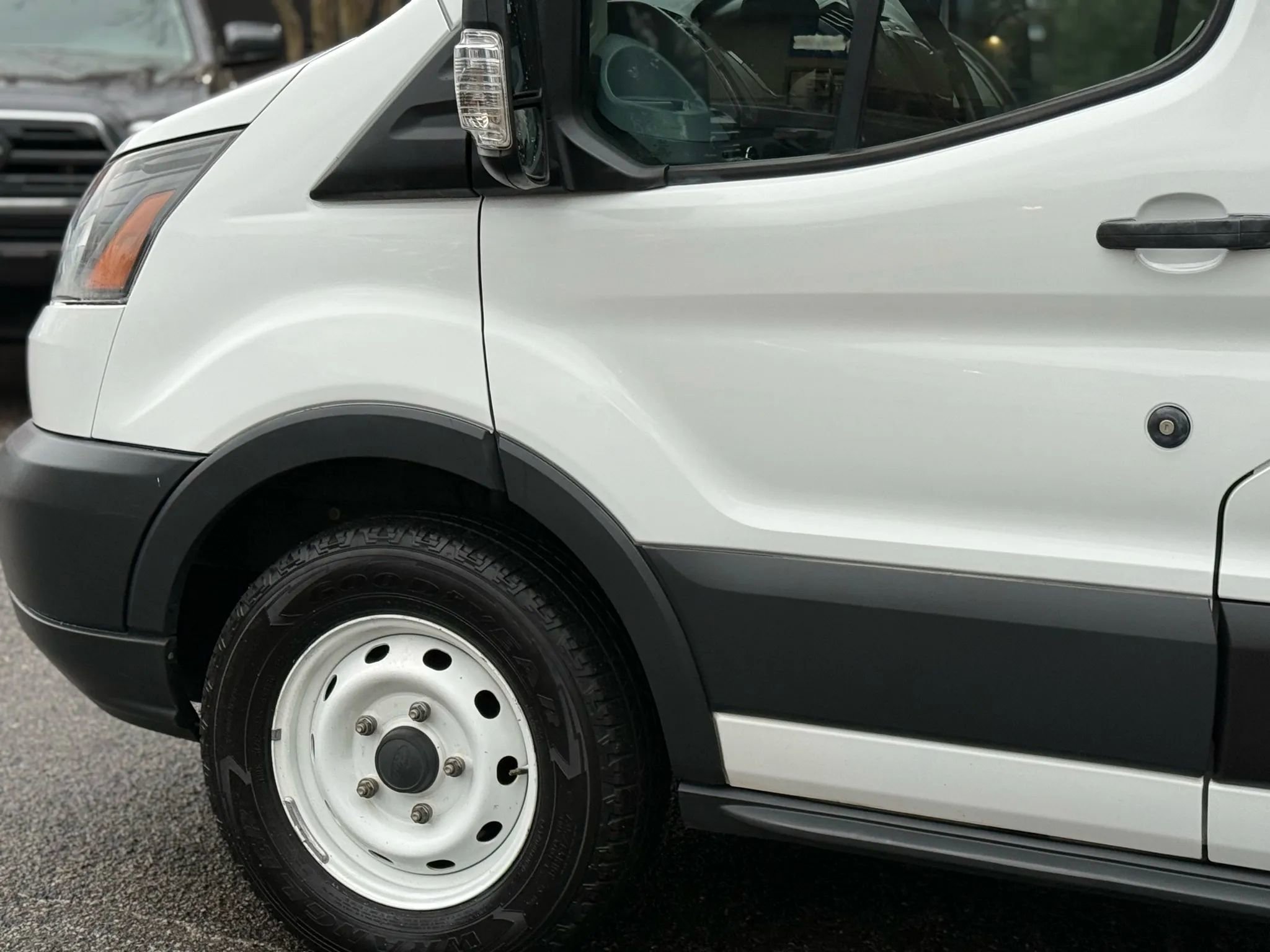 Used 2018 Ford Transit 150 148 Medium Roof image 7