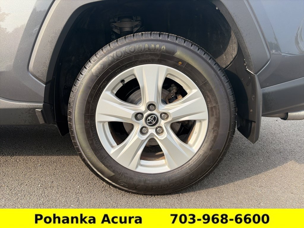 Used 2021 Toyota RAV4 XLE AWD/4WD image 24