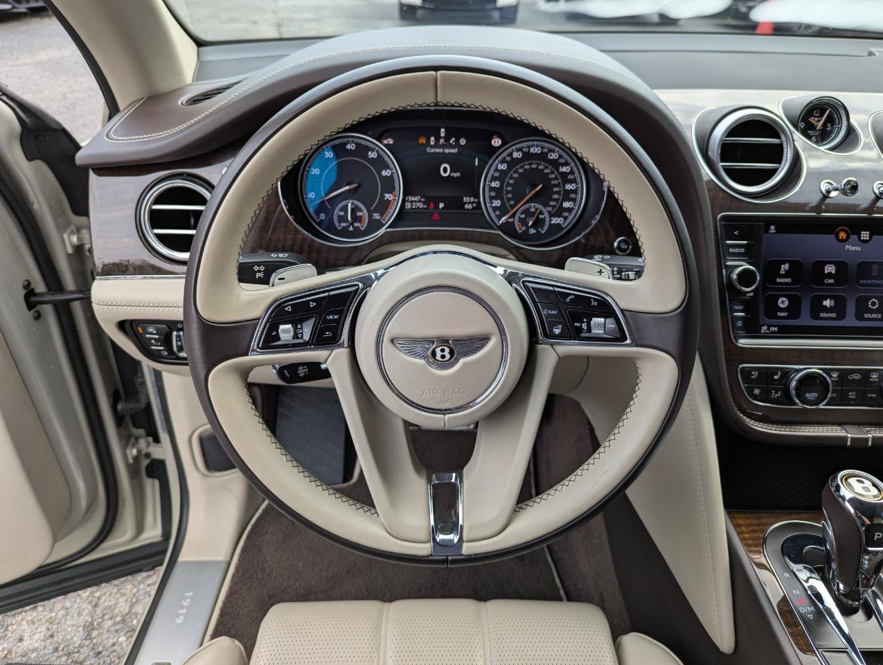 Used 2020 Bentley Bentayga AWD/4WD image 15