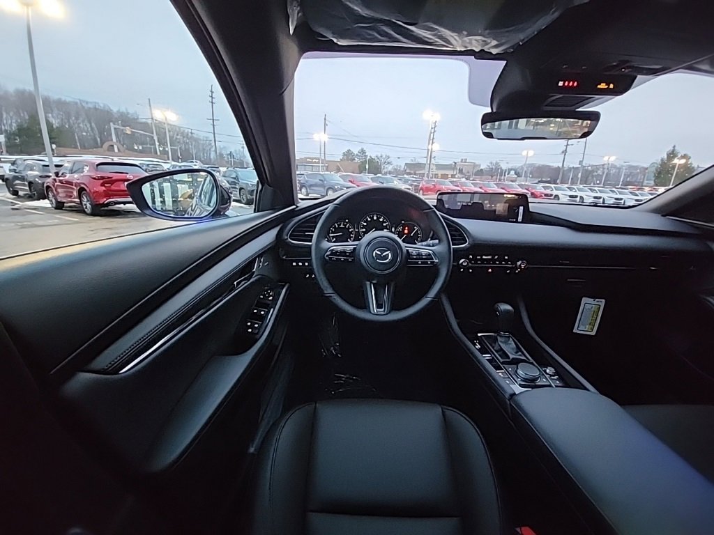 New 2026 MAZDA MAZDA3 Hatchback w/Premium Plus Pkg image 6