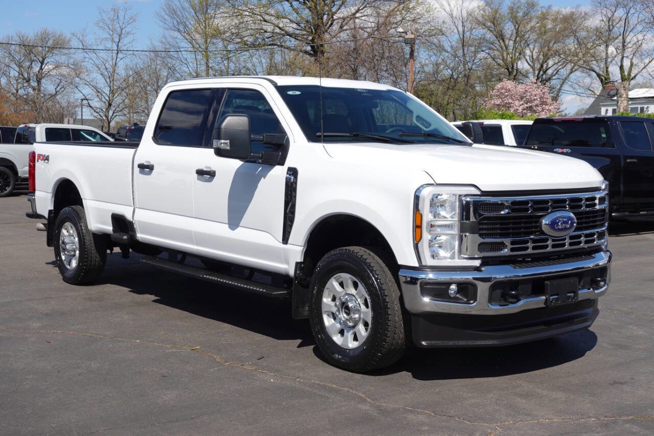Used 2024 Ford F250 XLT w/ FX4 Off-Road Package image 4