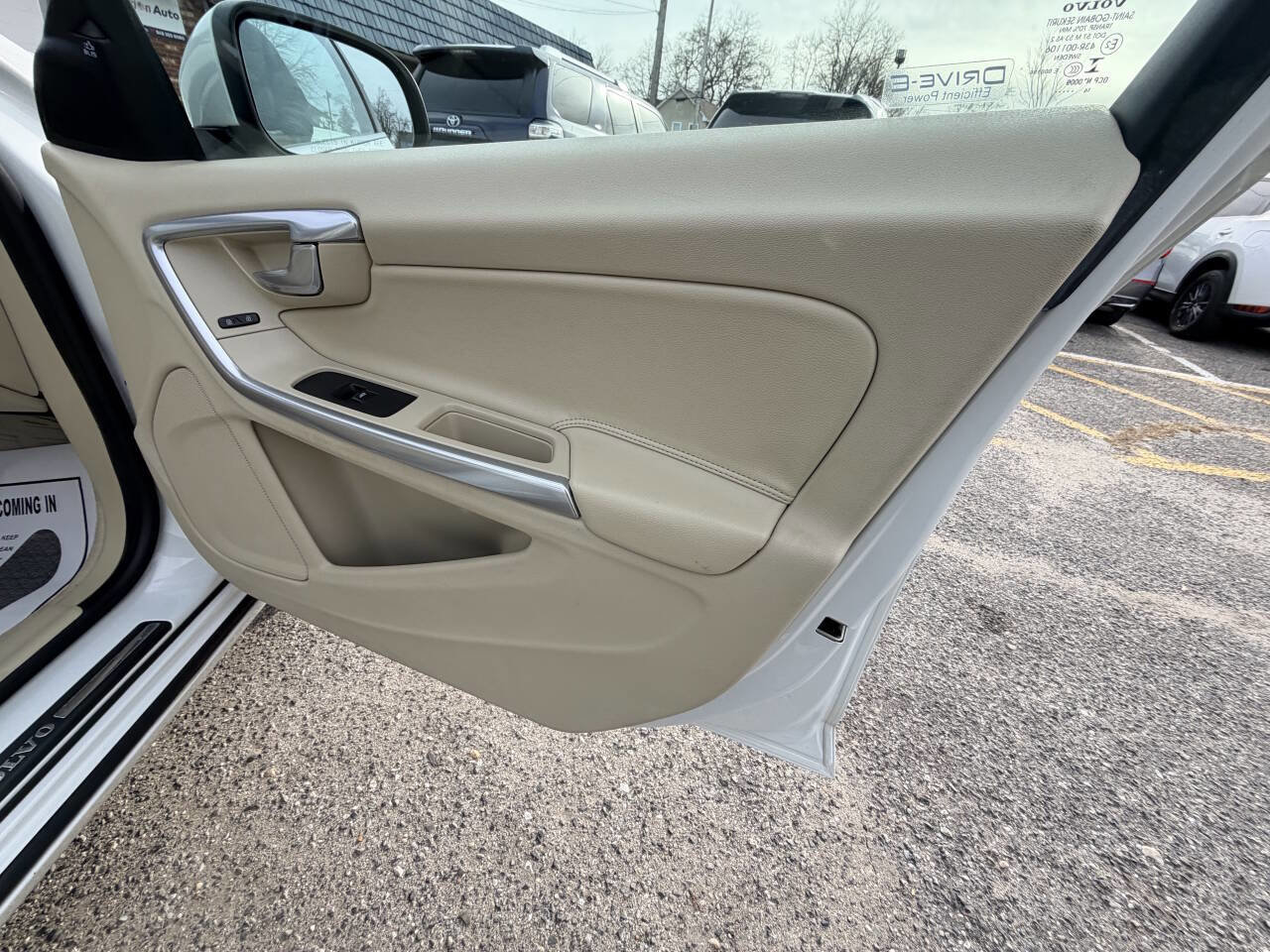 Used 2015 Volvo S60 T5 Premier image 45