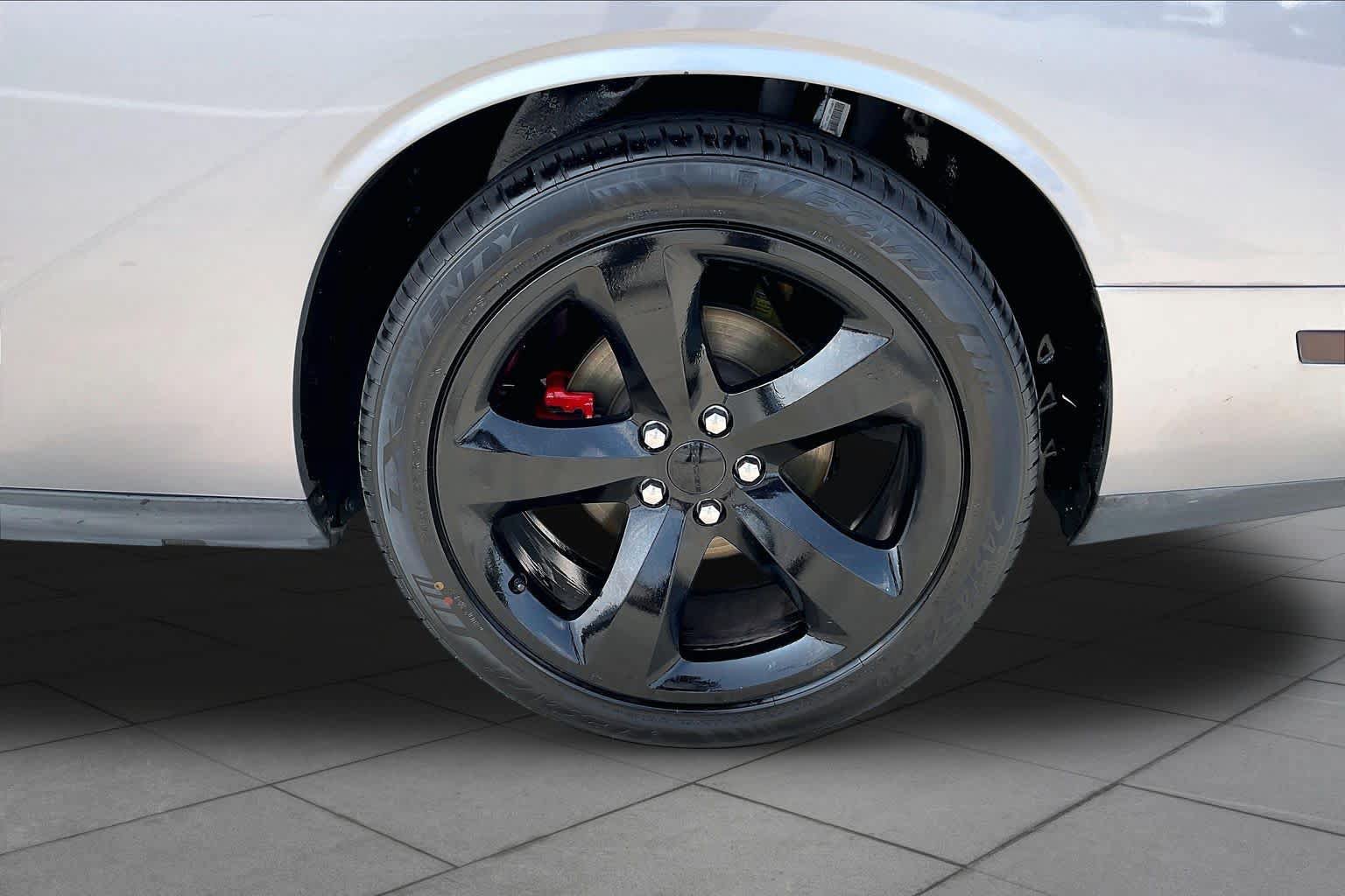 Used 2014 Dodge Challenger R/T w/ Blacktop Package RWD image 9