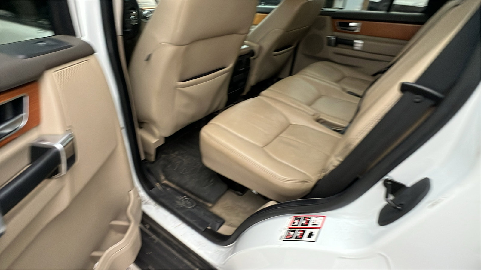 Used 2012 Land Rover LR4 HSE LUX image 25