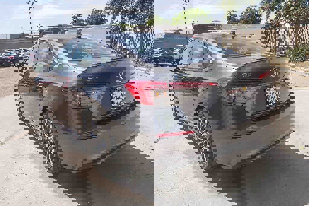 Used 2023 Honda Civic EX image 7