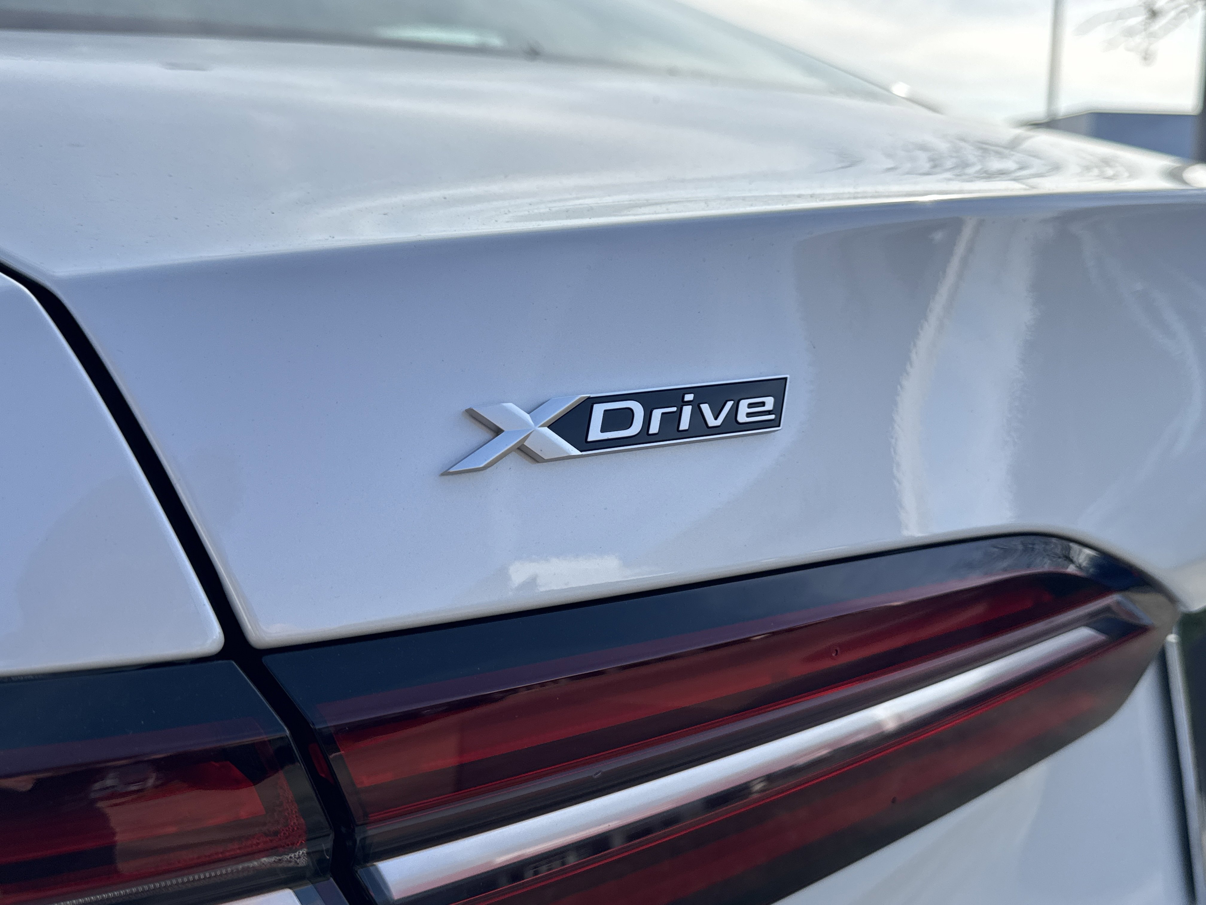 New 2026 BMW 550e xDrive w/ Executive Package image 8