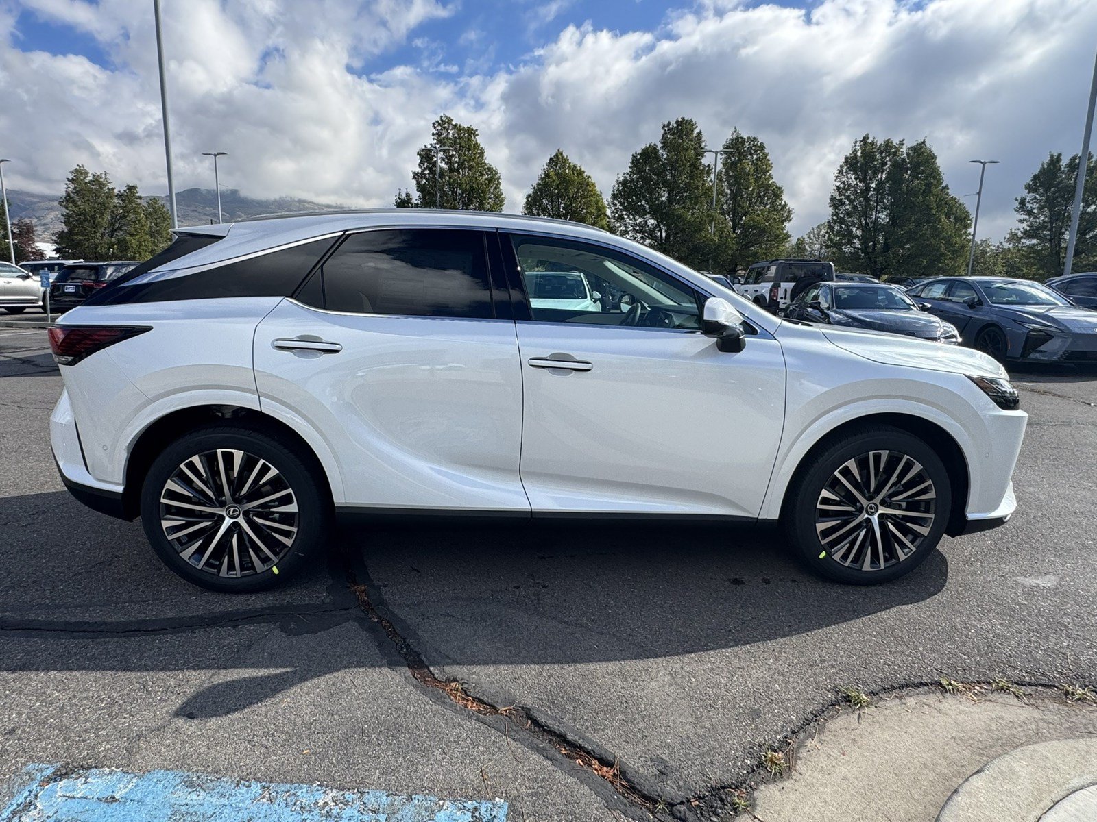 New 2026 Lexus RX 350 w/ Convenience Package AWD/4WD image 8