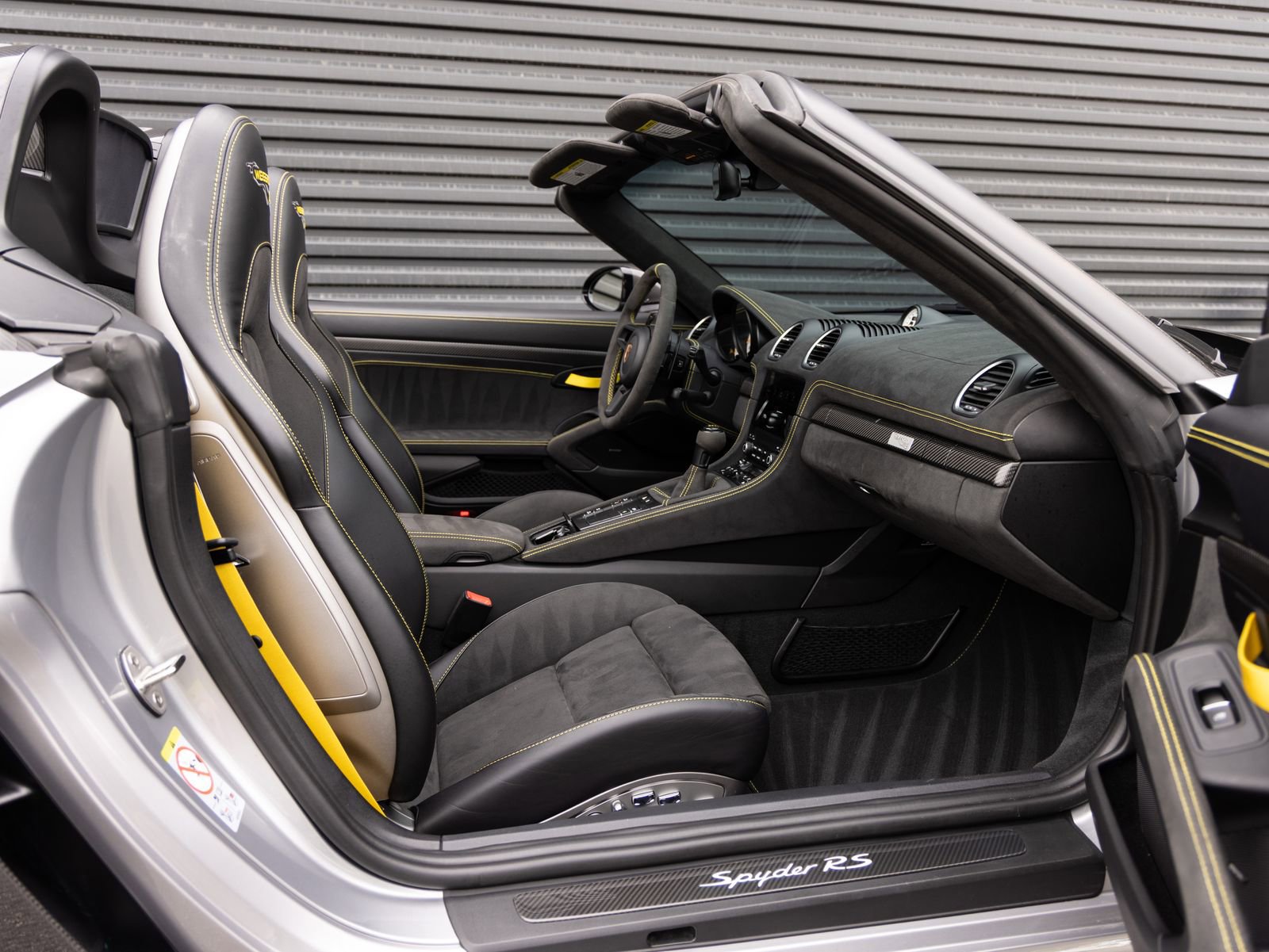 Certified 2025 Porsche 718 Boxster Spyder RS w/ Weissach Package image 29