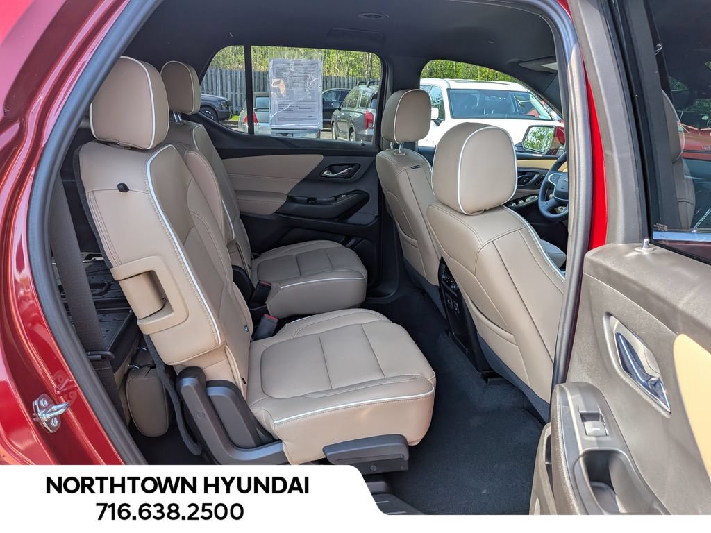 Used 2023 Chevrolet Traverse Premier w/ LPO, Floor Liner Package AWD/4WD image 40