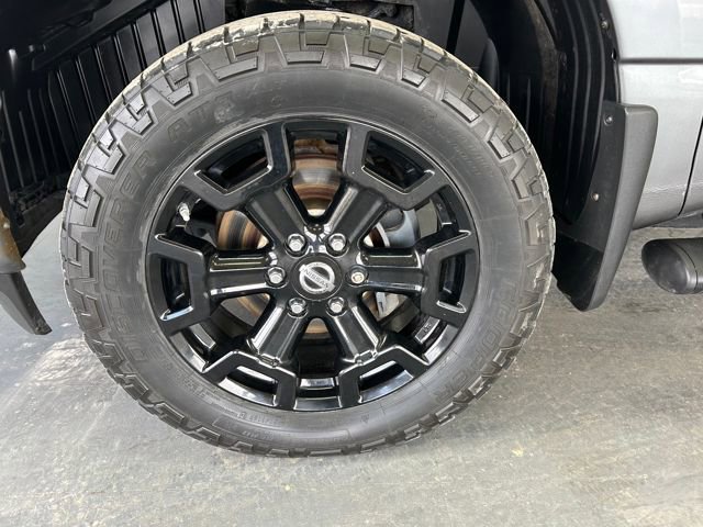 Used 2018 Nissan Titan SL w/ Midnight Edition image 11