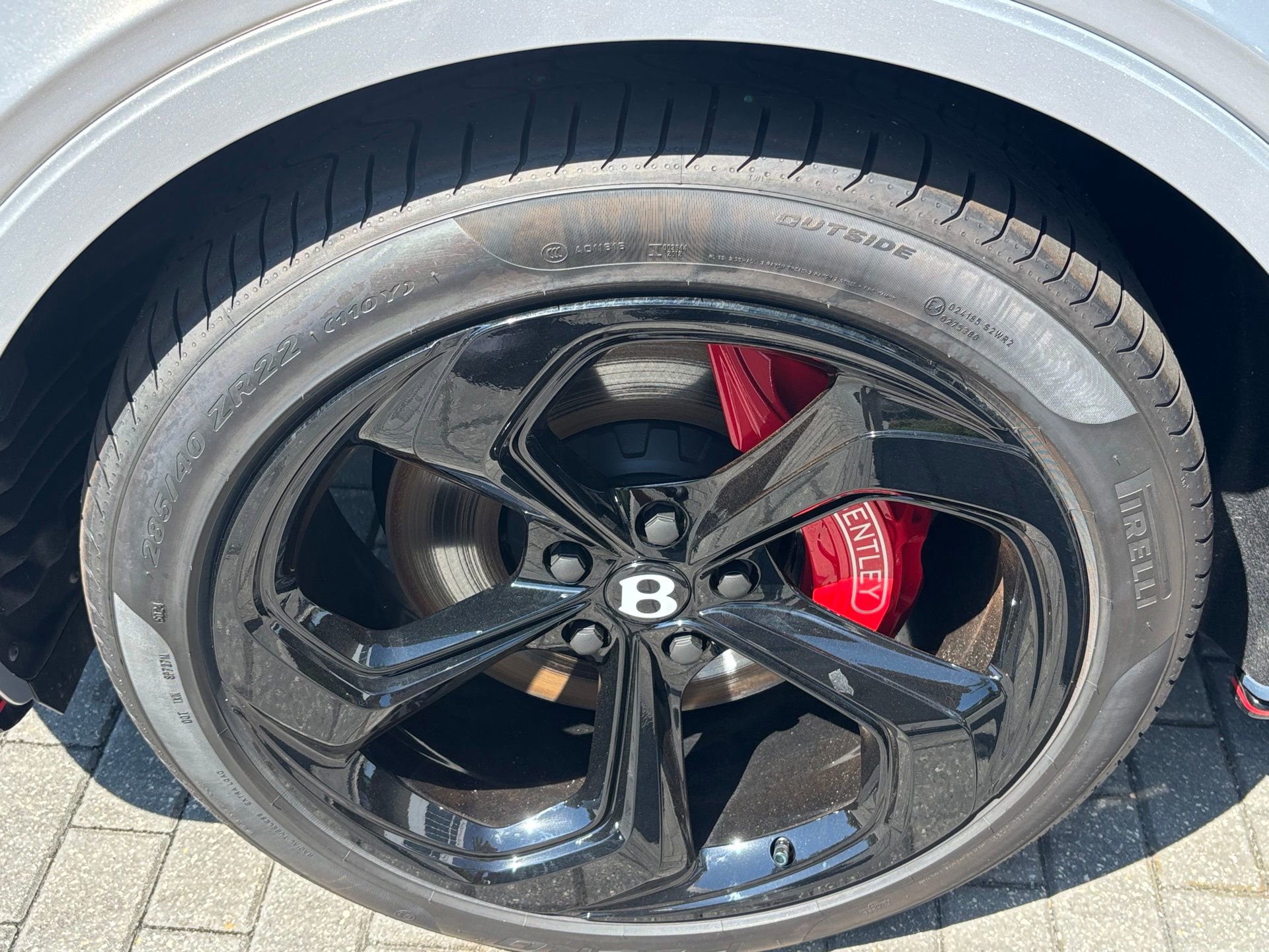 New 2025 Bentley Bentayga image 37