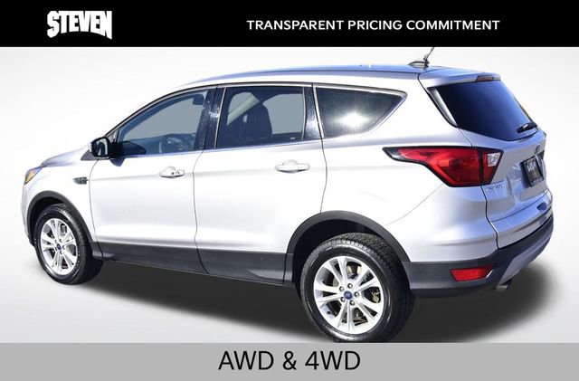 Used 2019 Ford Escape SE image 3