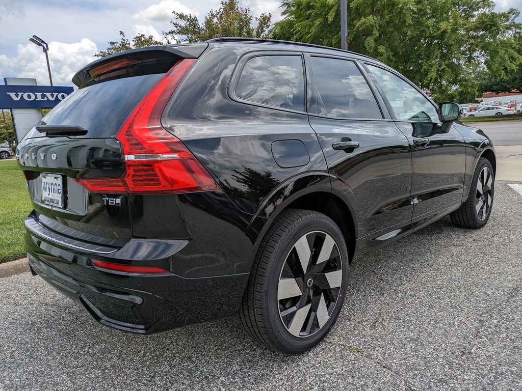 New 2025 Volvo XC60 T8 Plus w/ Protection Package Premier AWD/4WD image 4