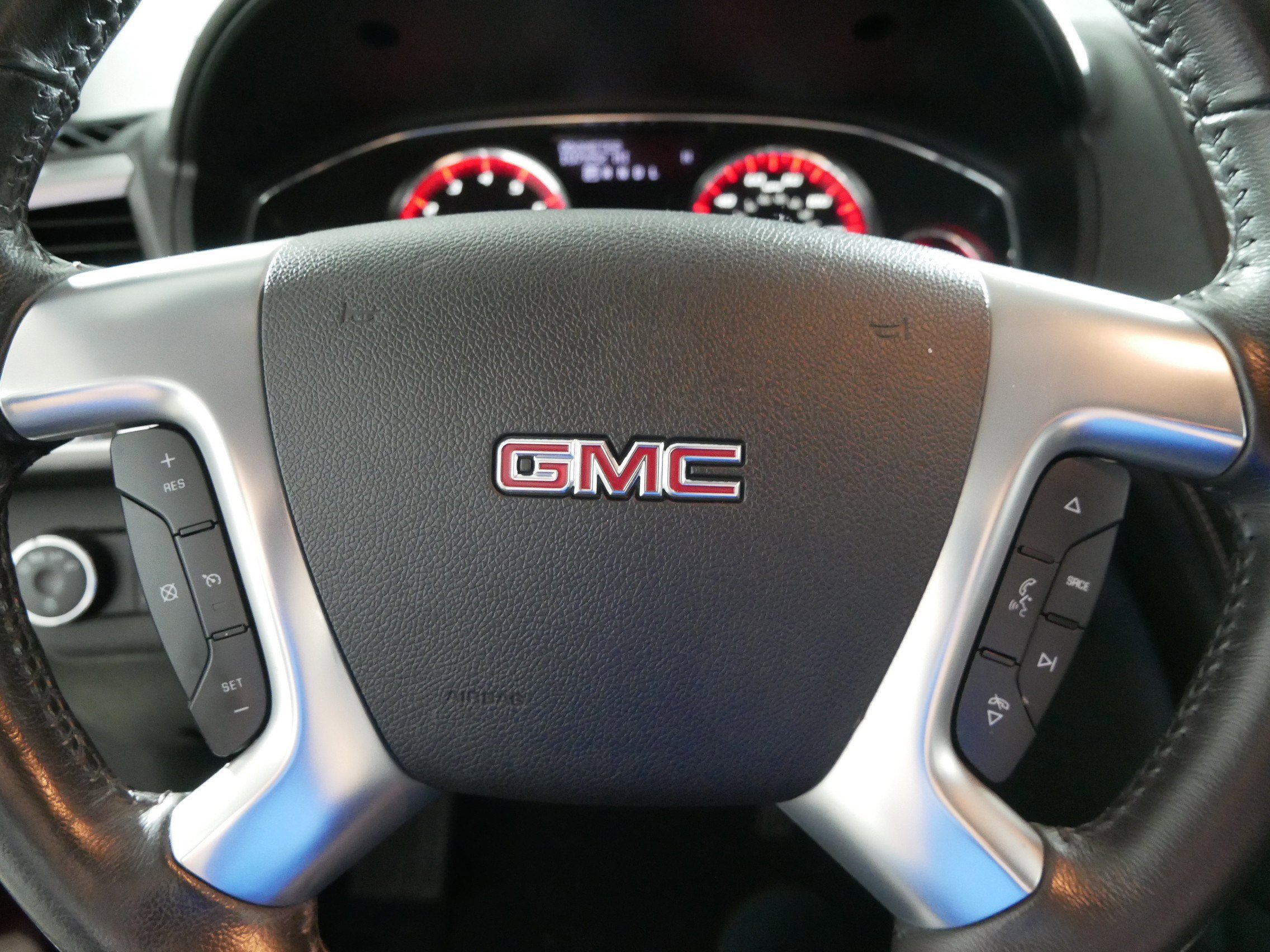 Used 2015 GMC Acadia SLE AWD/4WD image 25