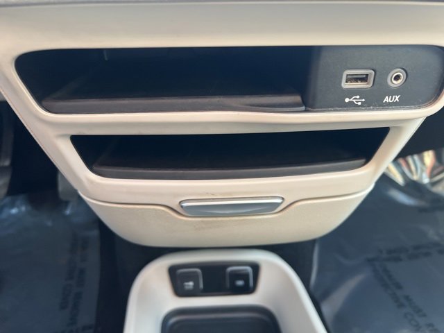Used 2020 Chrysler Pacifica Limited image 33
