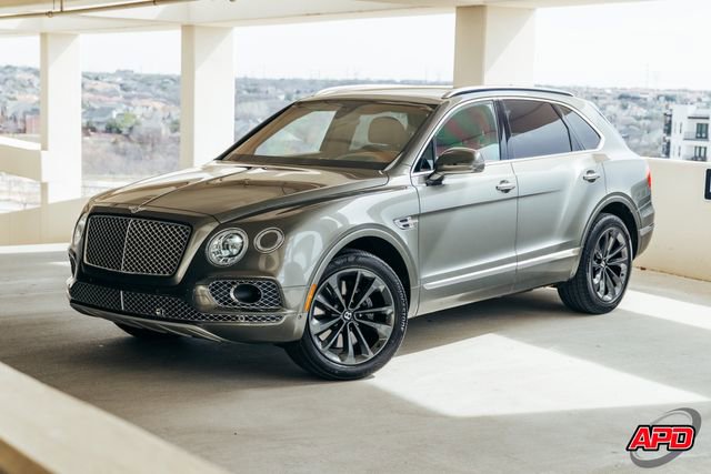 Used 2017 Bentley Bentayga image 46