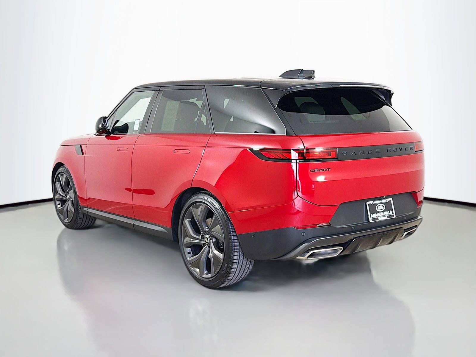 Certified 2025 Land Rover Range Rover Sport SE AWD/4WD image 3