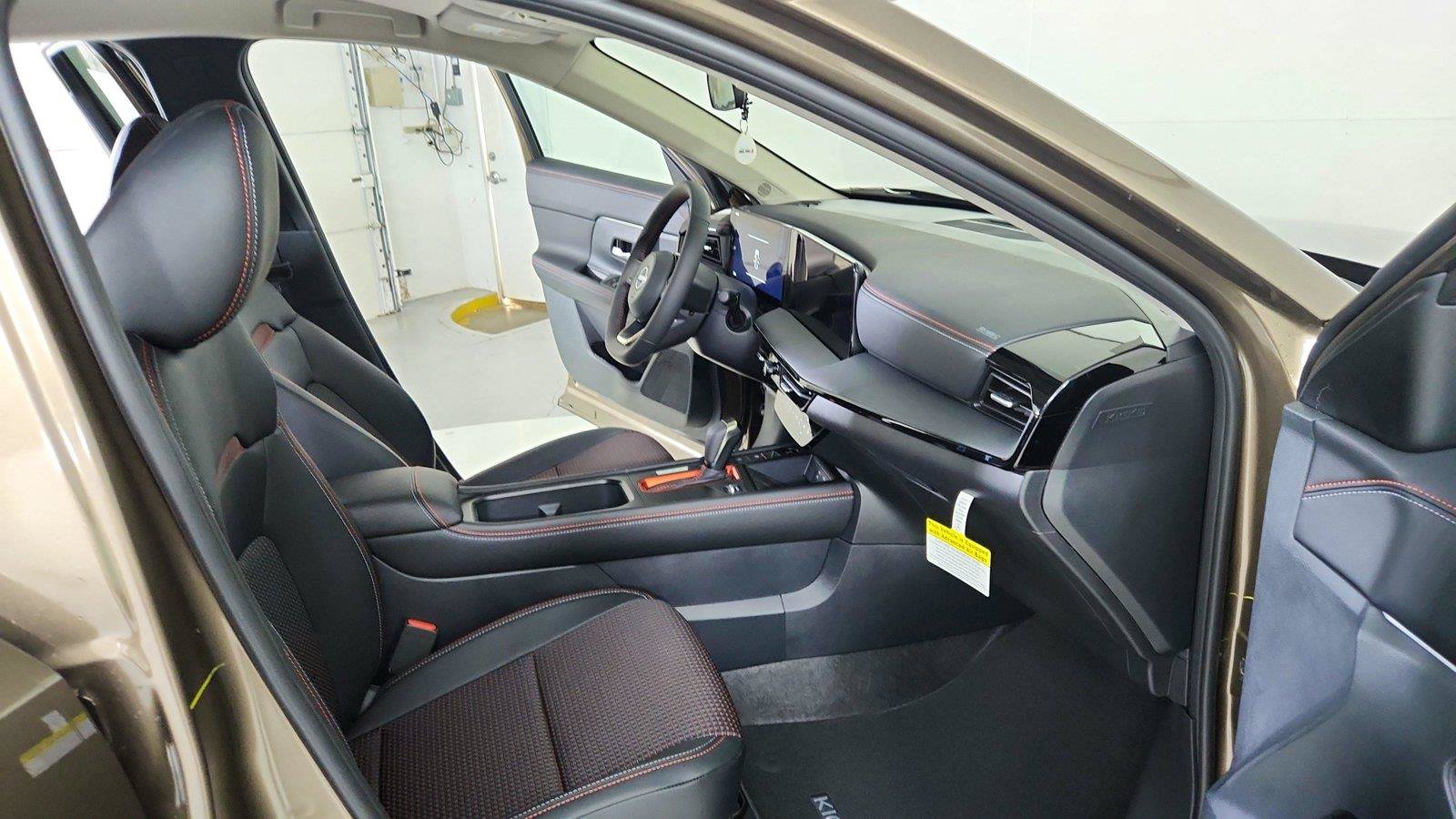 Used 2026 Nissan Kicks SR w/ Cold Weather Package AWD/4WD image 35