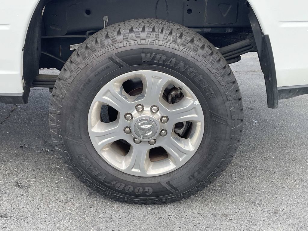 Used 2024 RAM 3500 Big Horn AWD/4WD image 13