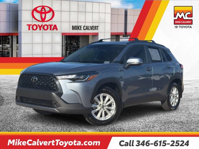 Used 2024 Toyota Corolla Cross LE FWD image 1