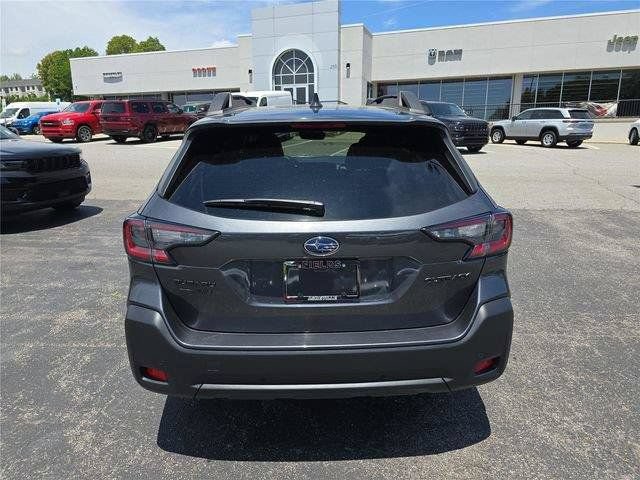 Used 2025 Subaru Outback Onyx Edition AWD/4WD image 3
