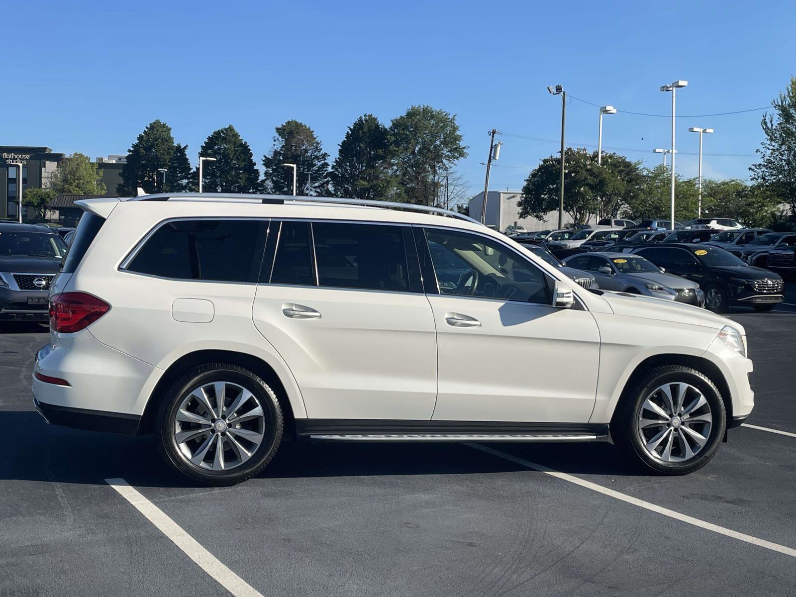 Used 2014 Mercedes-Benz GL 450 4MATIC image 9