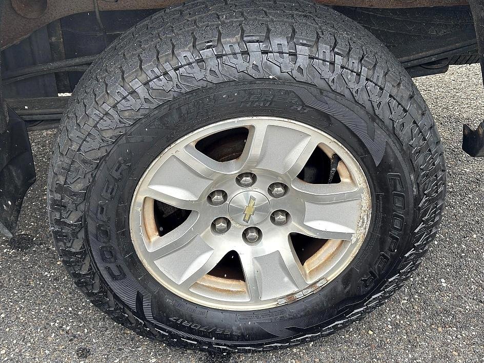 Used 2018 Chevrolet Silverado 1500 LT w/ All Star Edition image 10