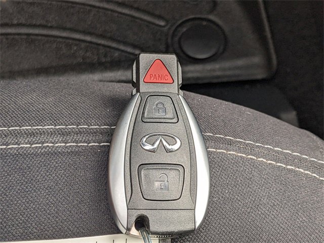 Used 2018 INFINITI QX30 image 25