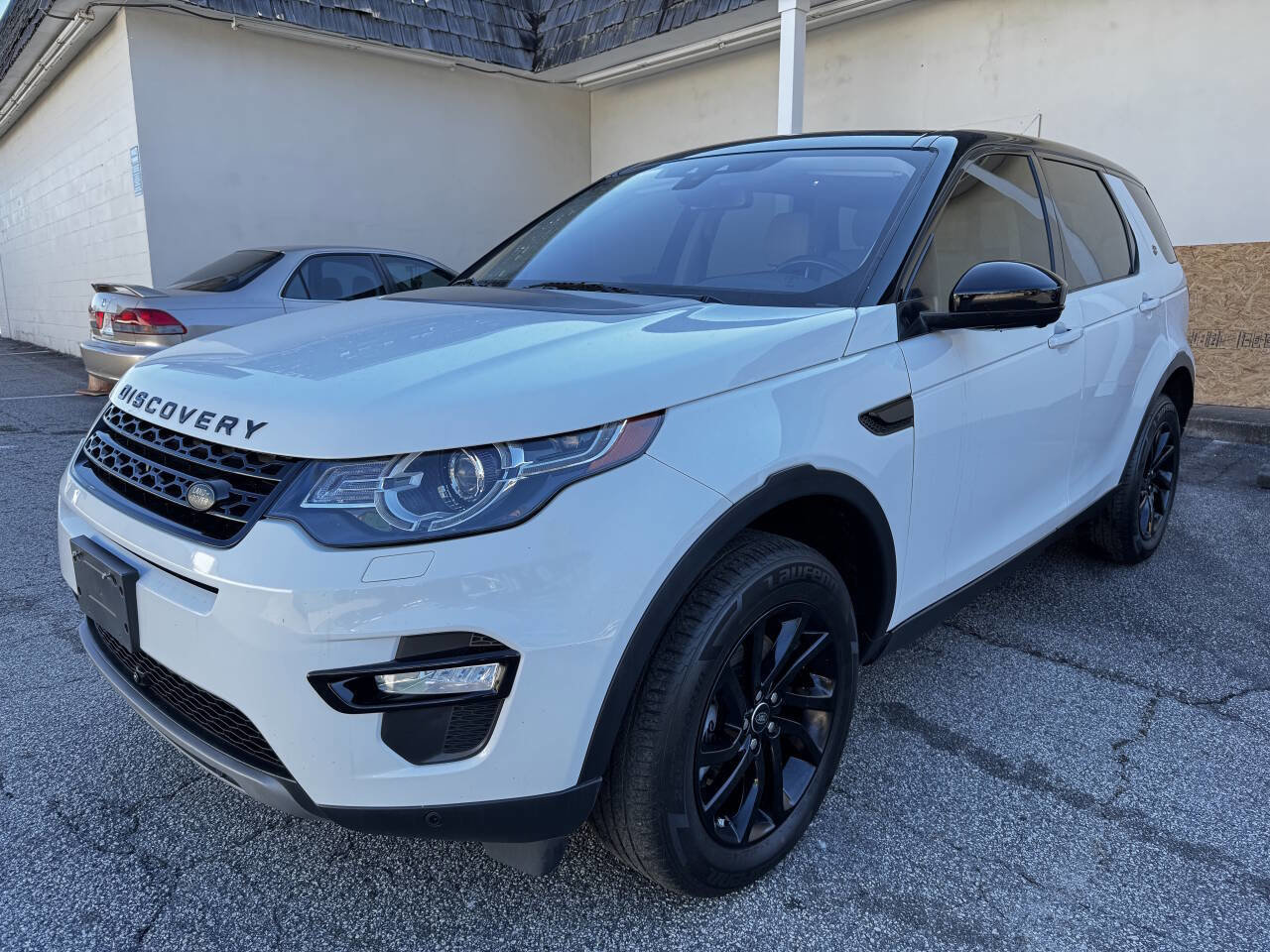 Used 2018 Land Rover Discovery Sport HSE image 6