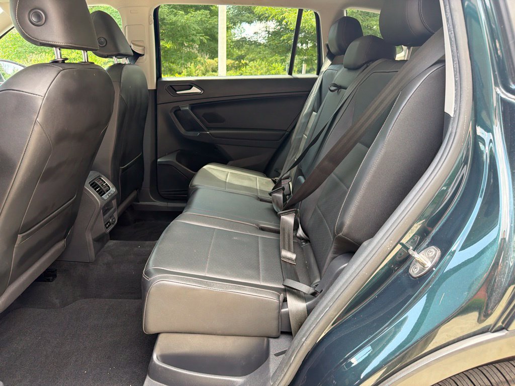 Used 2018 Volkswagen Tiguan SEL AWD/4WD image 23