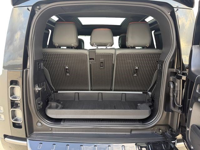 Used 2024 Land Rover Defender 90 Carpathian Edition AWD/4WD image 18