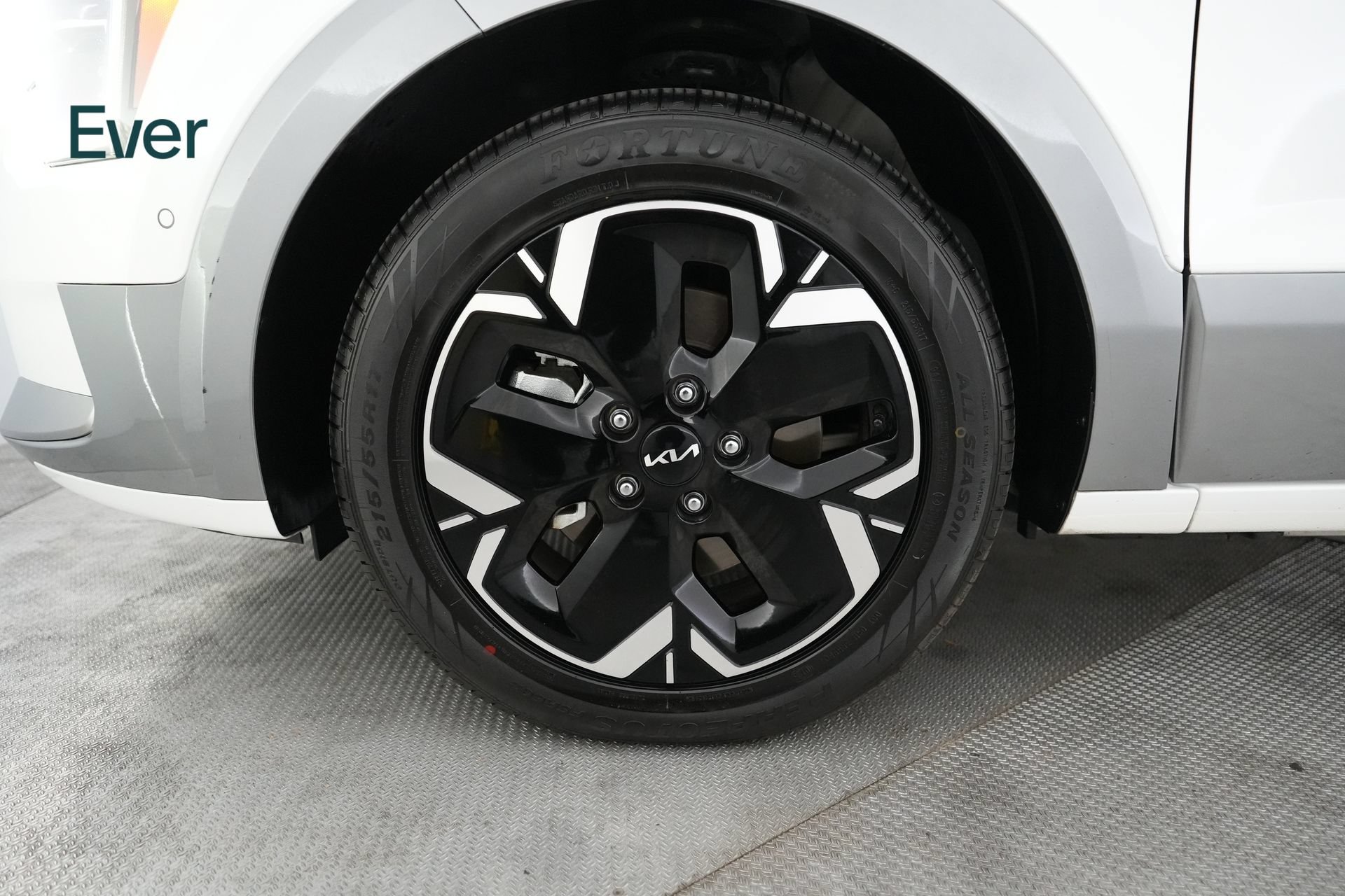 Used 2024 Kia Niro Wave w/ Wave Preserve Package FWD image 19