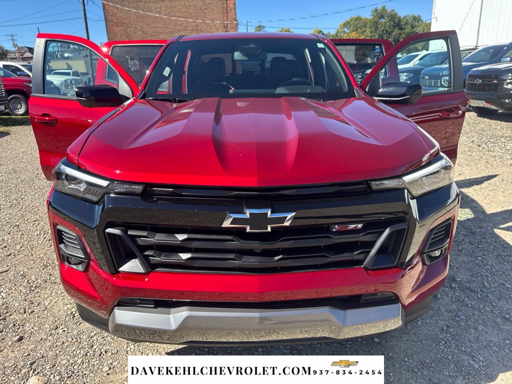 Used 2025 Chevrolet Colorado Z71 w/ Technology Package AWD/4WD image 55
