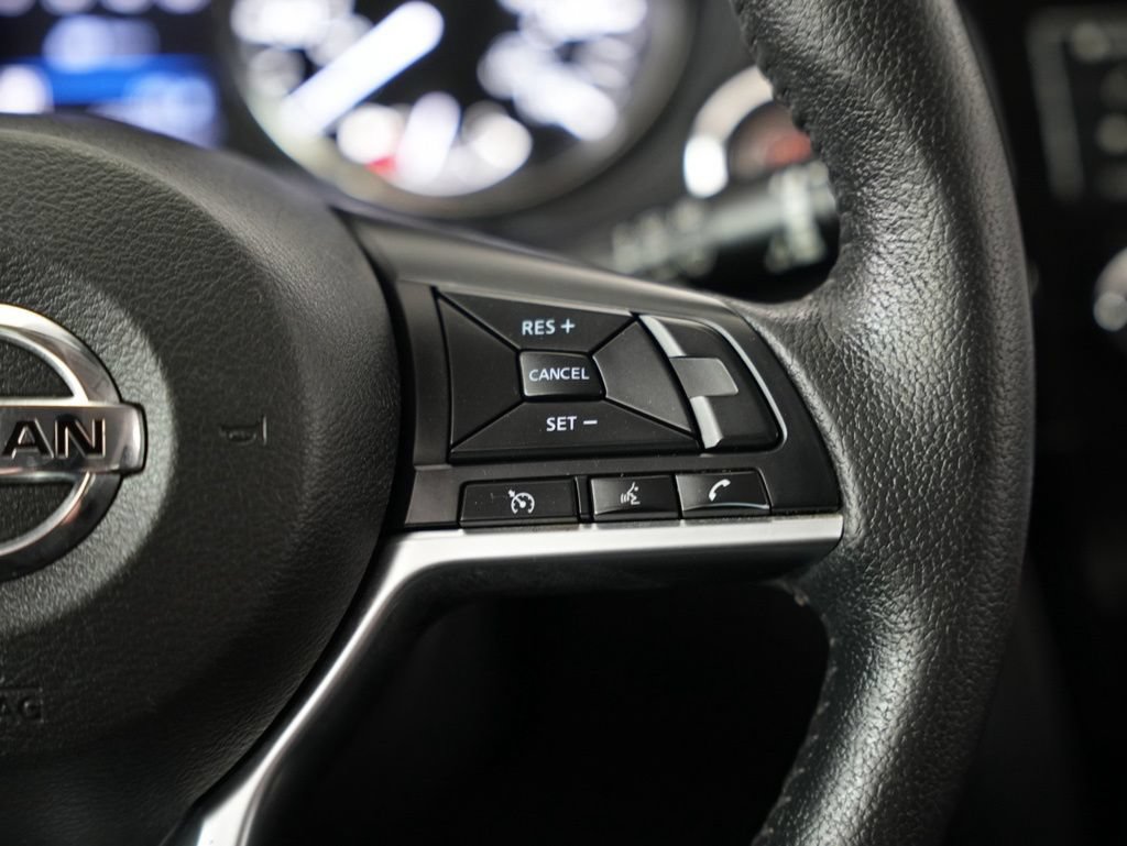 Used 2020 Nissan Rogue SV FWD image 12