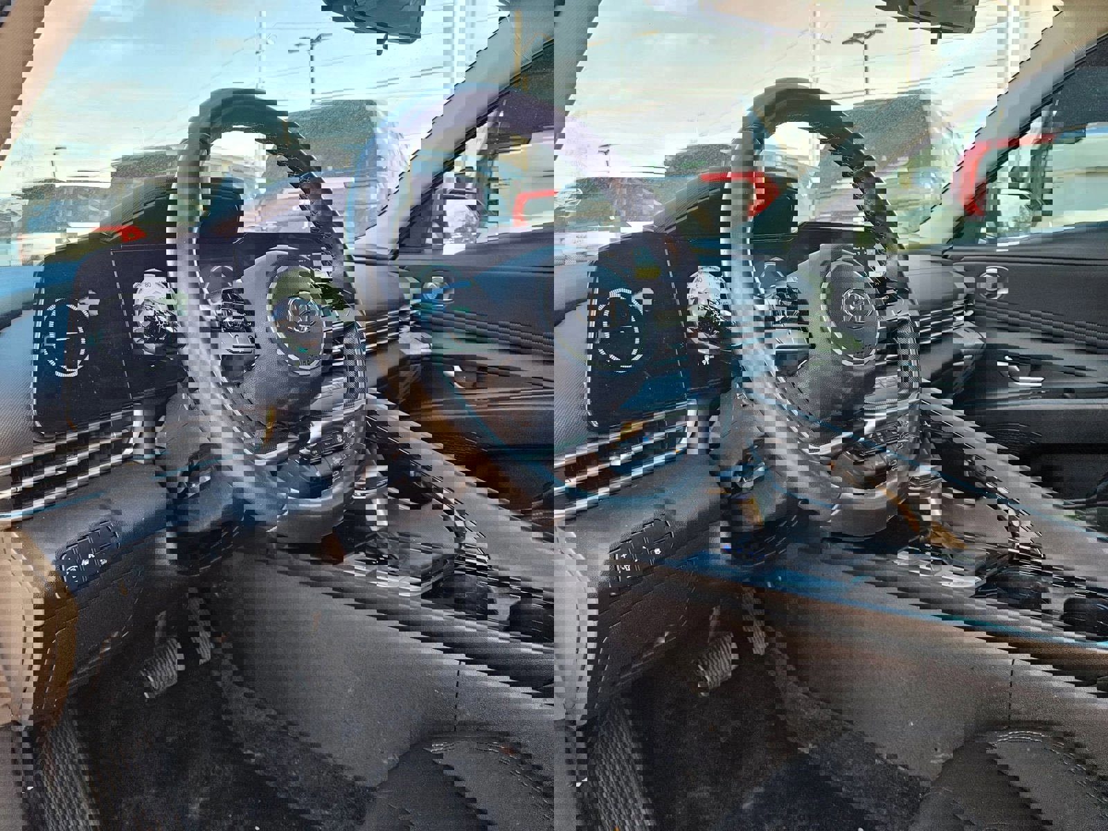 Used 2023 Hyundai Elantra SEL w/ Convenience Package image 10