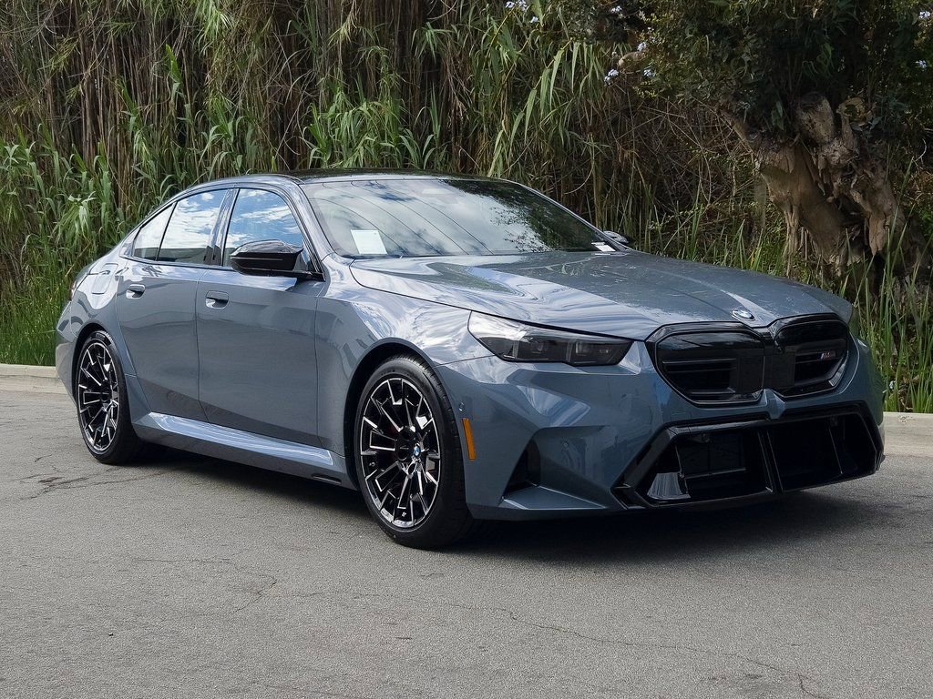 New 2026 BMW M5 w/ Executive Package image 2