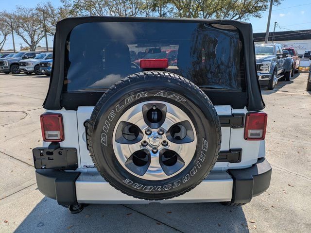 Used 2018 Jeep Wrangler Sahara w/ Connectivity Group image 5