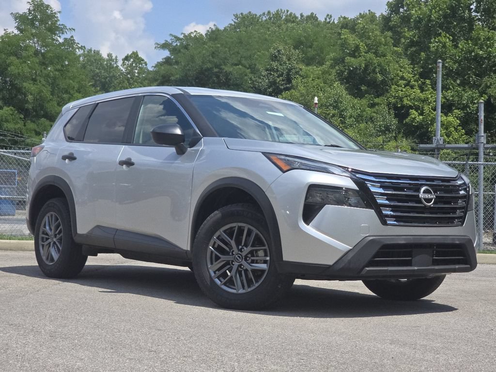 Used 2024 Nissan Rogue S AWD/4WD image 1