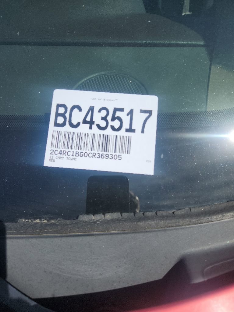 Used 2012 Chrysler Town & Country Touring w/ Entertainment Group #1 FWD image 5