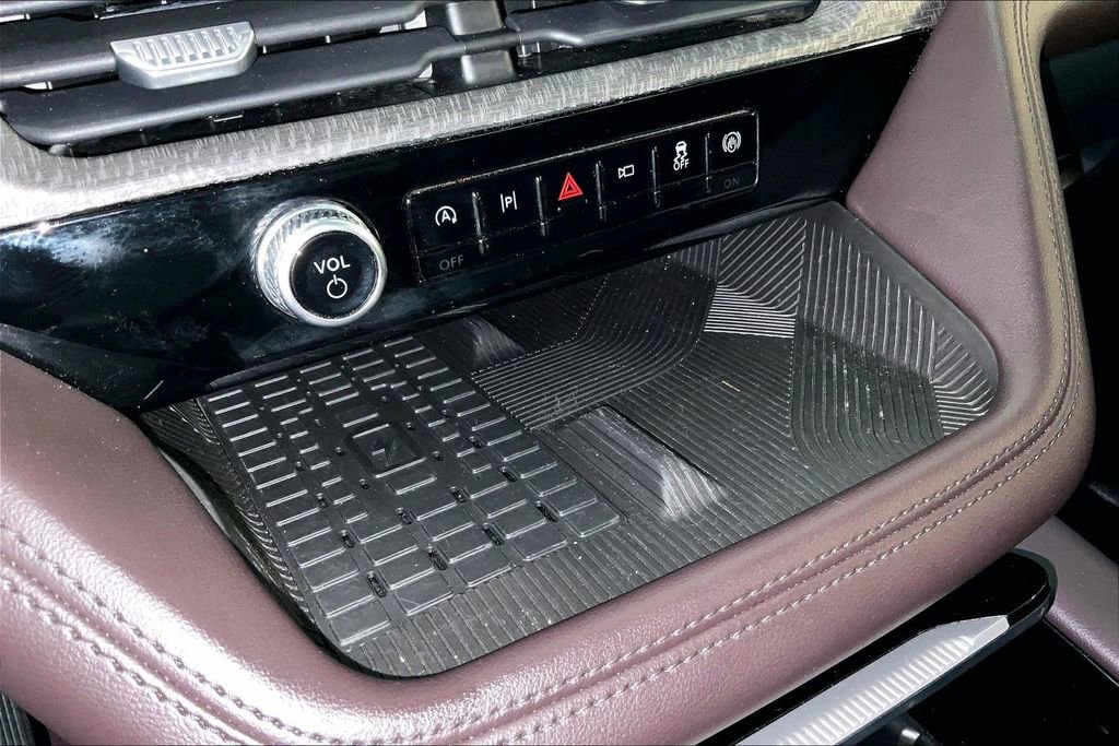 Used 2025 Ford Explorer Platinum w/ LUX Leather Package image 33