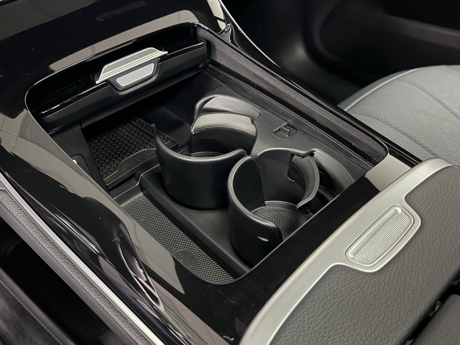 Used 2025 Mercedes-Benz EQE 350+ SUV image 35