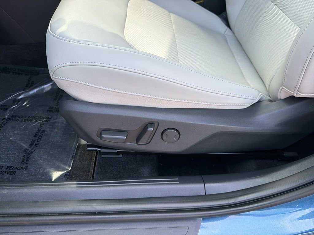 Certified 2025 Kia Niro EX FWD image 15