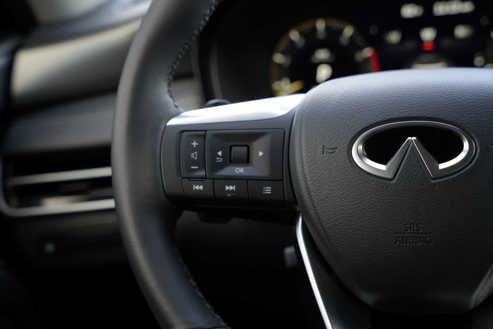Used 2026 INFINITI QX60 Luxe w/ Cargo Package FWD image 9