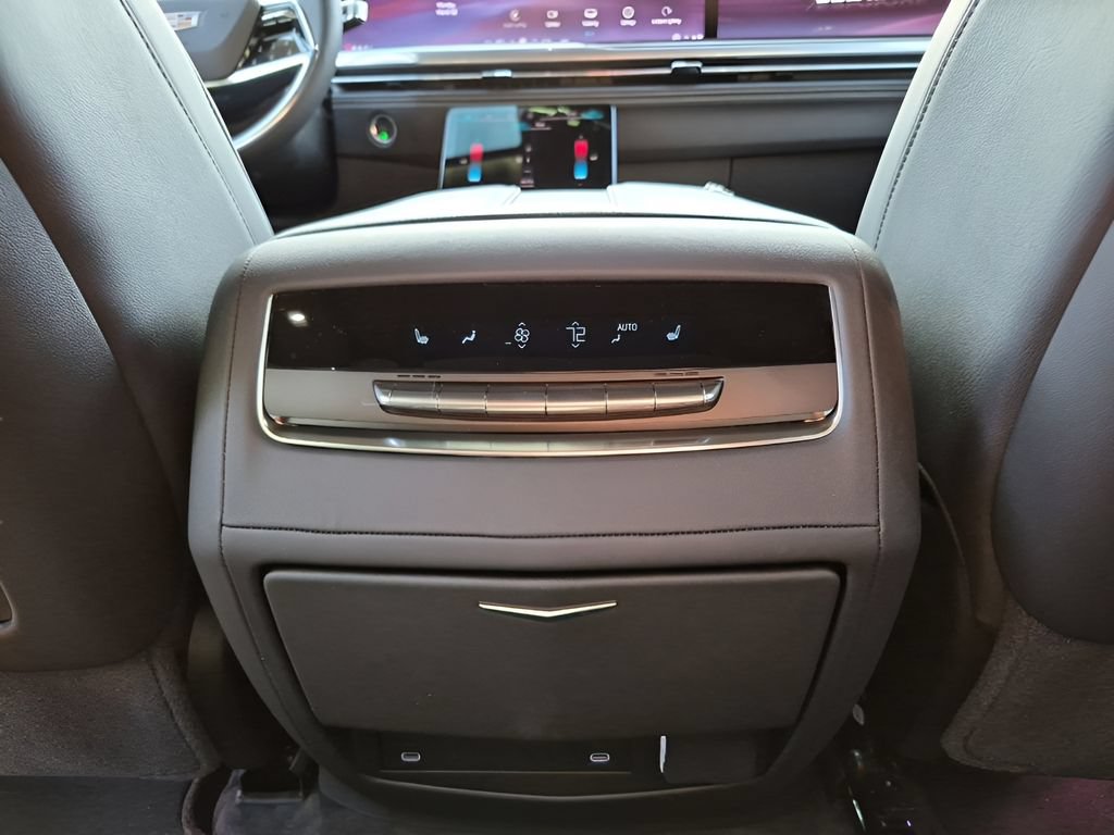 New 2026 Cadillac Escalade ESV Luxury w/ Touring Package AWD/4WD image 22