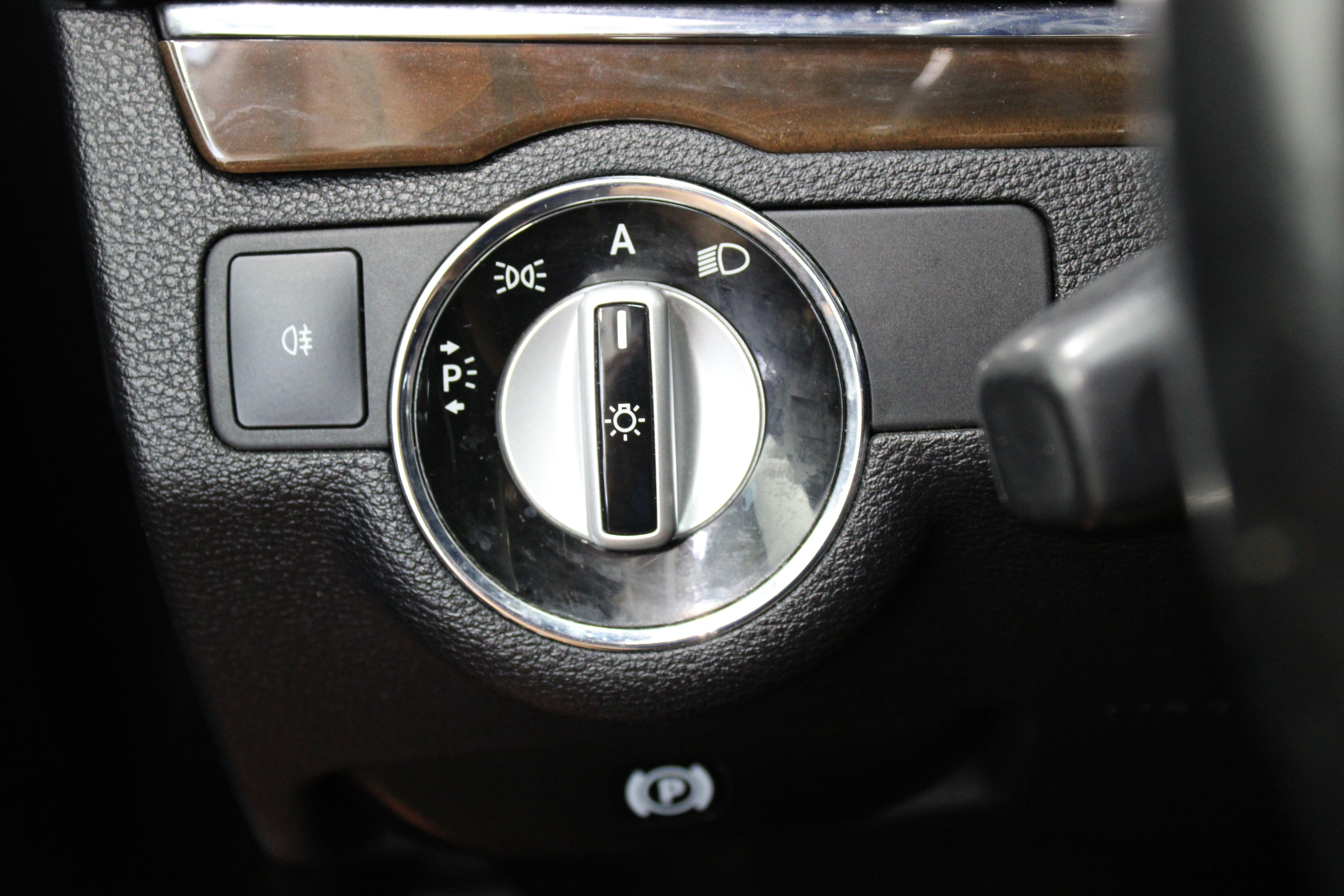 Used 2011 Mercedes-Benz E 550 Cabriolet image 23