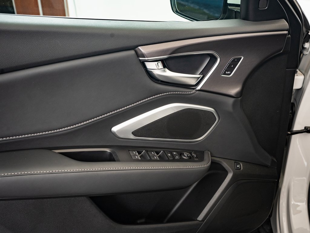 Certified 2025 Acura RDX SH-AWD image 23